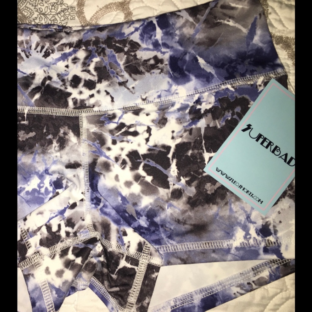 Fleo NWT Small Electric Voodoo Shorts